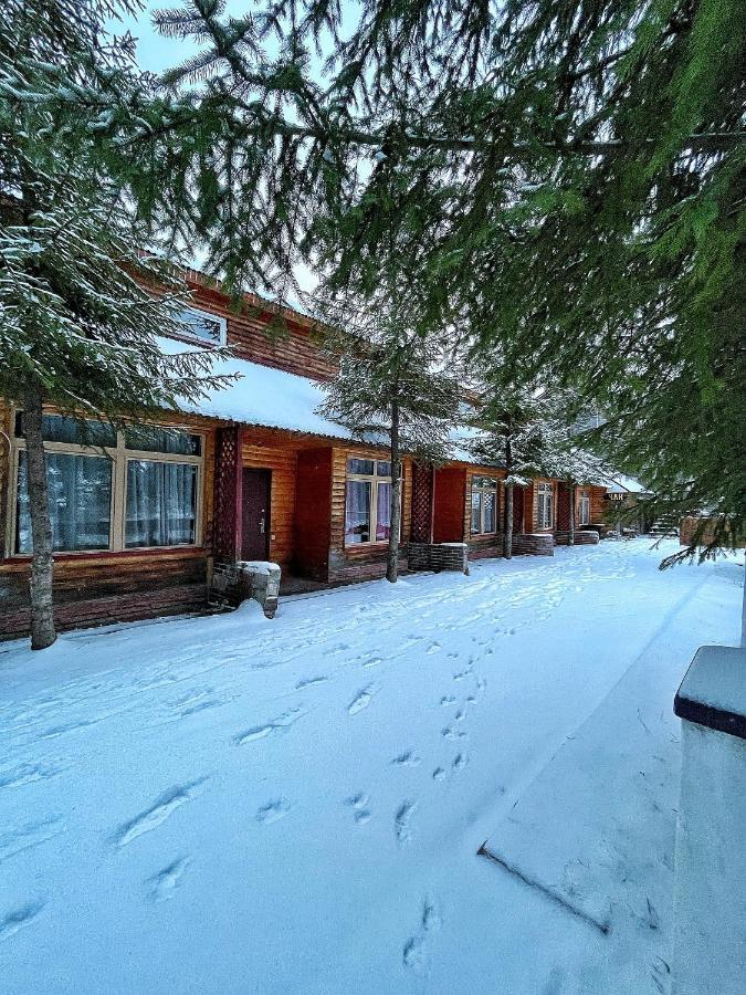 Aspen Hotel Slavske Buitenkant foto